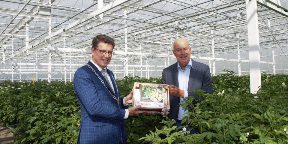 Overhandiging Koningsaardappel 2022 Kleiner
