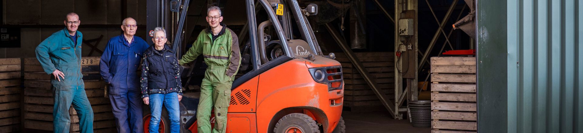 Growers with forklift header Potato Magazine