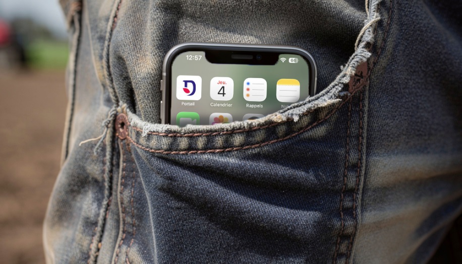 Desmazieres app in jeans pocket